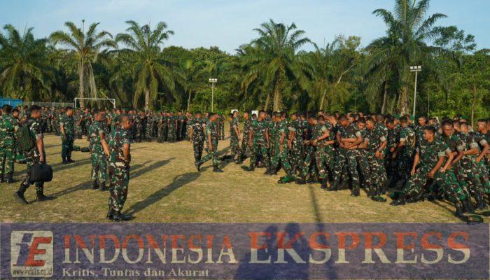 Perkuat Jiwa Korsa, Danbrigif TP 85/BTC Ajak Prajurit Yonif TP 826/BTB Bermain dan Berlatih Bersama