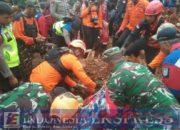 TNI Evakuasi Korban Longsor, Distribusikan logistik dan Pastikan Kebutuhan Dasar Warga Terpenuhi