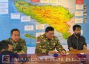 Panglima TNI Dampingi Menhan RI Tinjau Langsung Pengungsi Banjir di Pidie Jaya, Aceh