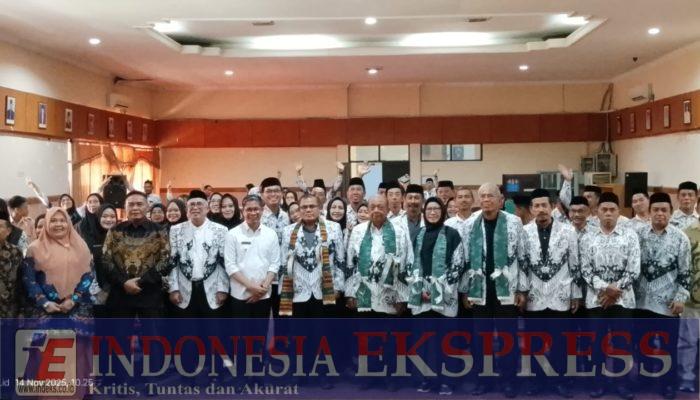 Verifikasi Penerimaan Penghargaan Dwija Praja Nugraha PB PGRI di Kabupaten Soppeng