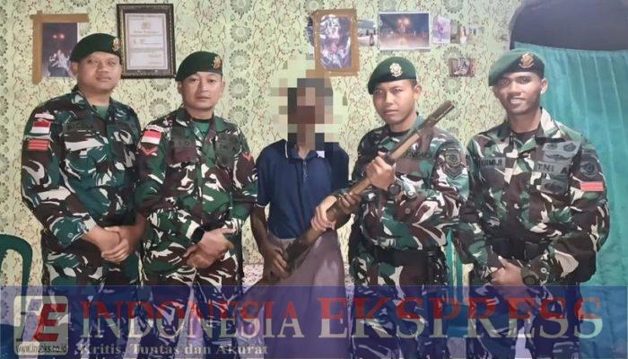 Wujud Kesadaran Hukum, Warga Lakmanen Selatan Serahkan Senjata Api ke TNI