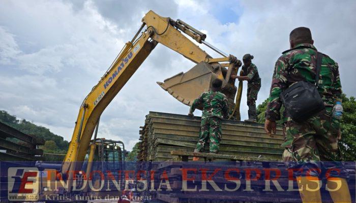 Satgas Yonzipur I/DD Mulai Pasang Jembatan Bailey, TNI AD Buka Akses Penghubung Tapsel–Tapteng