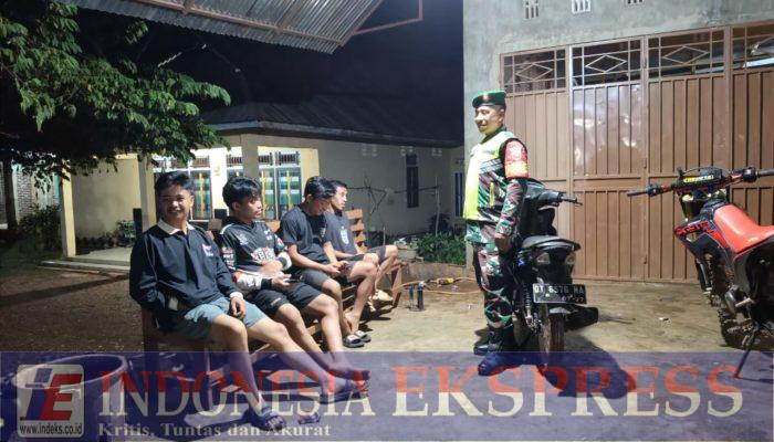 Babinsa Kodim Kendari Gelar Patroli Bersama Warga di Puriala, Jaga Kondusivitas Wilayah