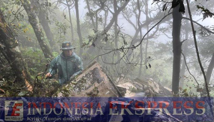 Prajurit TNI Temukan Black Box ATR 42-500