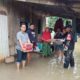 Babinsa Moncongloe Bersama Pemdes Salurkan Bantuan bagi Warga Terdampak Banjir