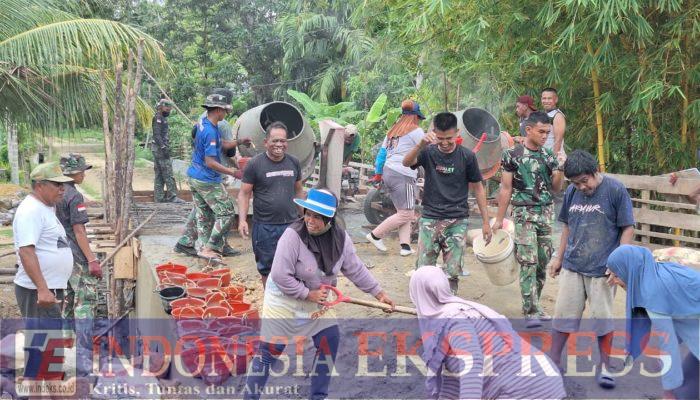 Canda Tawa Hangatkan Gotong Royong Satgas TMMD Ke-127 Kodim 1417/Kendari di Sambuli