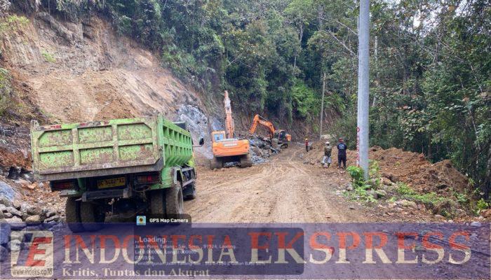 Pemprov Sulsel Pastikan Pembangunan Jalan Sabbang–Tallang–Seko Dimulai April 2026