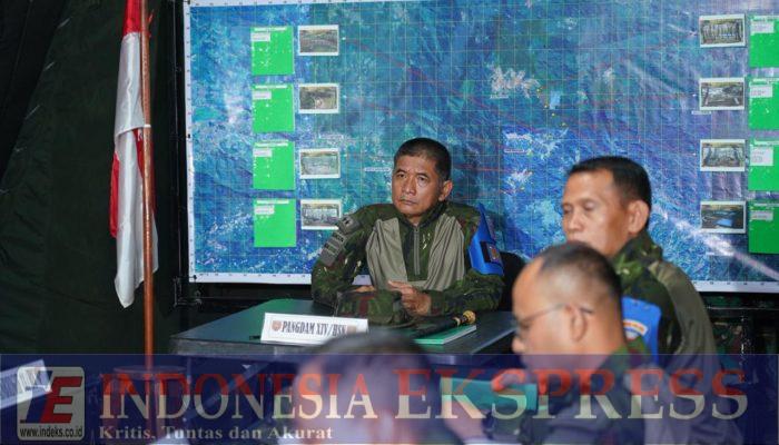 Pastikan Kesiapan Prajurit Penjaga Perbatasan RI–PNG, Pangdam XIV/Hasanuddin Tinjau Latihan Yonif 721/Makassau di Malino