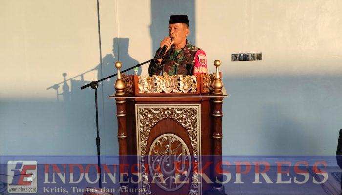 Babinsa Moncongloe Induk Pantau Wilayah Sekaligus Ikuti Shalat Idul Fitri 1 Syawal 1447 H Bersama Warga