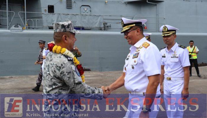 Kodaeral V Sambut Kedatangan Kapal Perang Thailand HTMS Naresuan Di Tanjung Perak Surabaya