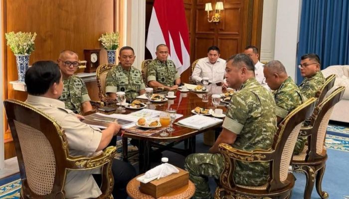 TNI AD Rampungkan 300 Jembatan Gantung dan Renovasi Sekolah dalam Tiga Bulan