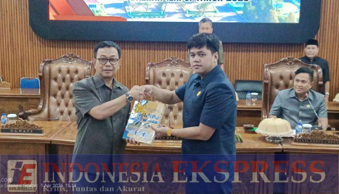 Bupati Soppeng Serahkan LKPJ 2025, Realisasi Pendapatan Capai 95,73 Persen