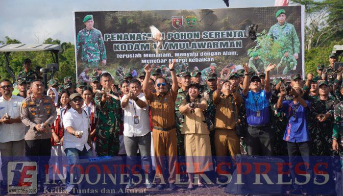 Pecahkan Rekor MURI, Jajaran Kodam VI/Mulawarman Brigif TP 85/BTC Tanam 10.100 Pohon dan Lepas Burung di BIFA Bersama Masyarakat Kutai Barat