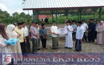 Bupati Soppeng Serahkan Sapi Simental Qurban Presiden Prabowo 924 Kg
