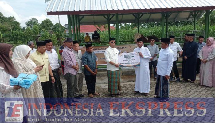 Bupati Soppeng Serahkan Sapi Simental Qurban Presiden Prabowo 924 Kg