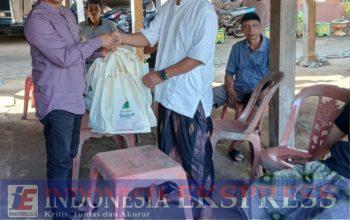Niat Berbagi di Idul Adha, Legislator Soppeng Antar Langsung Daging Qurban ke Warga
