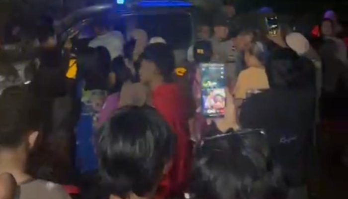 Dua Oknum Lurah di Kendari Diamankan Usai Digerebek Warga Bersama Dua Wanita di Kantor Kelurahan