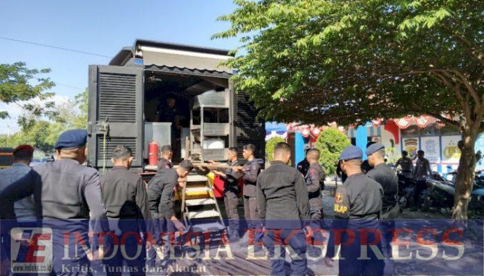 Polres Nagekeo dan Brimobda NTT Buka Dapur Lapangan, Pastikan Kebutuhan Makan Pengungsi Terpenuhi