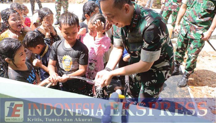Derai Syukur di Ujung Kemarau, Program TNI Manunggal Air Bersih Hadirkan Harapan bagi Warga Lamaru