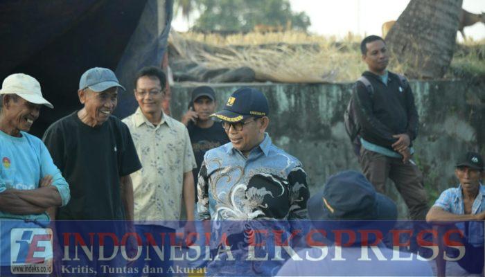 Turun Langsung Gotong Royong Bersama Warga, Bupati Suwardi Haseng Kawal Perbaikan Bendung Passemmeng