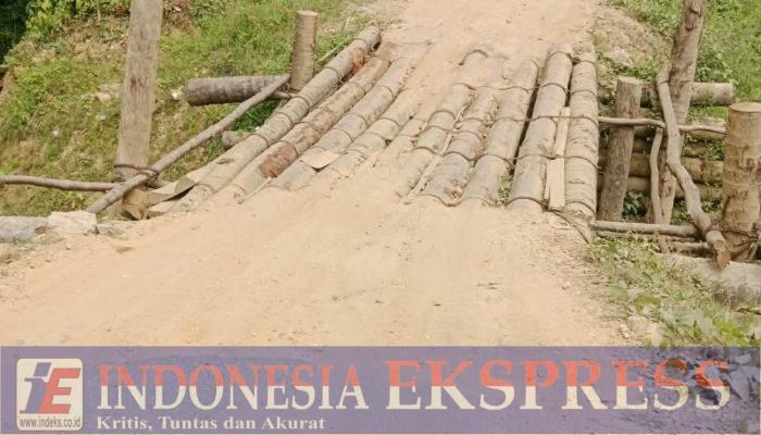 Janji Manis Jembatan Permanen Laikandonga Ternyata Masih Batang Kelapa