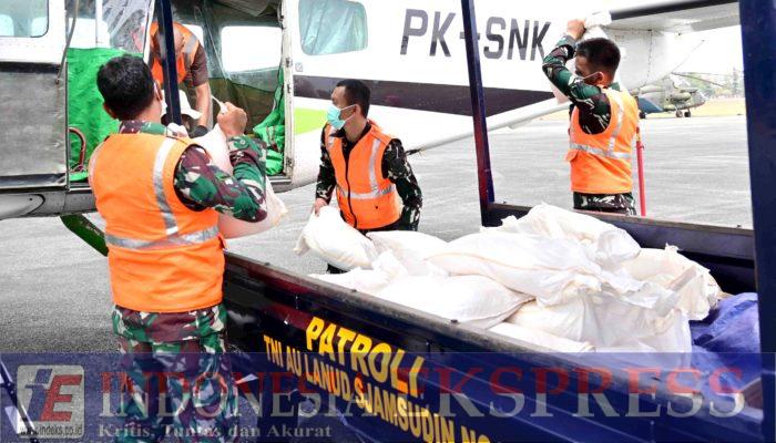 Tiga Ton NaCl Disemai dari Udara, Lanud Sjamsudin Noor Dukung OMC Tekan Karhutla Kalimantan Selatan