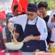 Bupati Soppeng Suwardi Haseng Unjuk Kebolehan Memasak Nasi Goreng di HUT ke-357 Sulsel