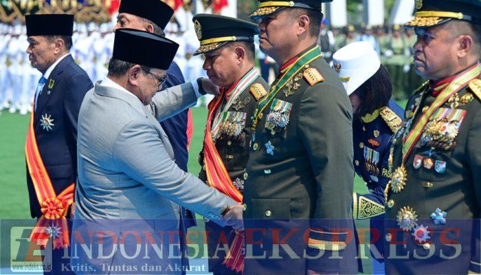 Presiden Prabowo Anugerahkan Bintang Mahaputera kepada Tujuh Tokoh TNI